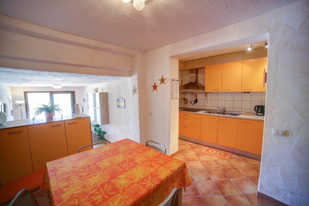 Delia Apartments ซาน เตโอโดโร ภายนอก รูปภาพ